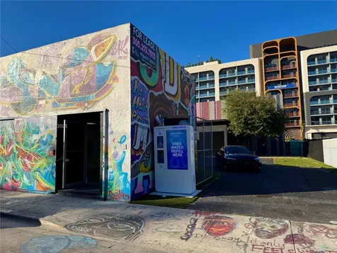 239 NW 26th Street Miami FL 33127