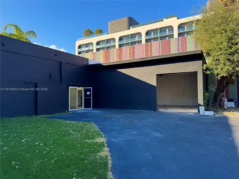 239 NW 26th Street Miami FL 33127