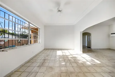 297 Eucalyptus Drive Hialeah FL 33010
