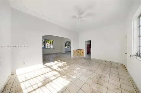 297 Eucalyptus Drive Hialeah FL 33010