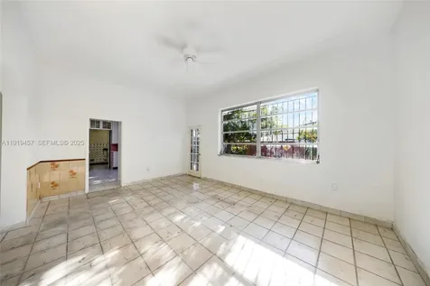 297 Eucalyptus Drive Hialeah FL 33010