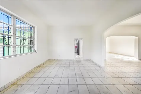 297 Eucalyptus Drive Hialeah FL 33010