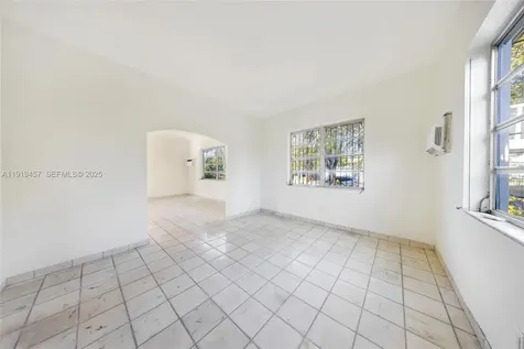 297 Eucalyptus Drive Hialeah FL 33010