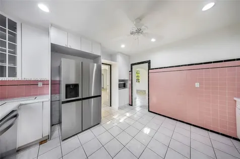 297 Eucalyptus Drive Hialeah FL 33010