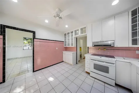 297 Eucalyptus Drive Hialeah FL 33010
