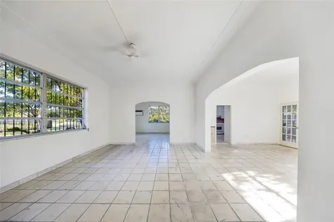 297 Eucalyptus Drive Hialeah FL 33010