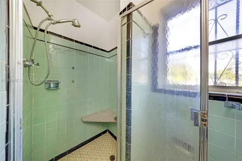 297 Eucalyptus Drive Hialeah FL 33010