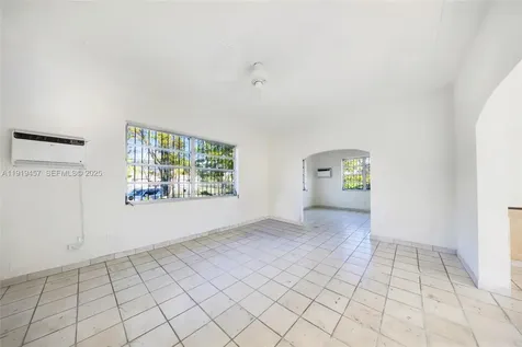 297 Eucalyptus Drive Hialeah FL 33010