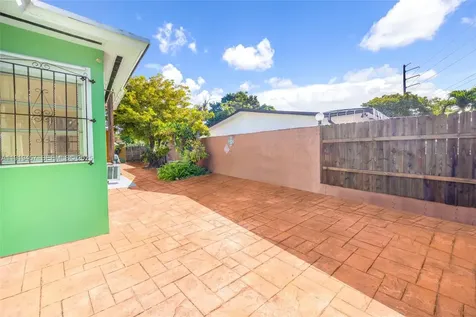 297 Eucalyptus Drive Hialeah FL 33010