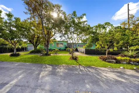 297 Eucalyptus Drive Hialeah FL 33010