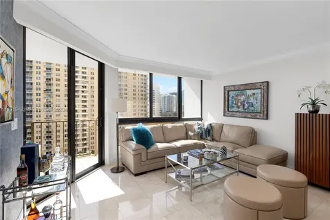 520 Brickell Key Drive Miami FL 33131
