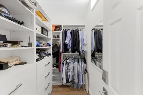 520 Brickell Key Drive Miami FL 33131