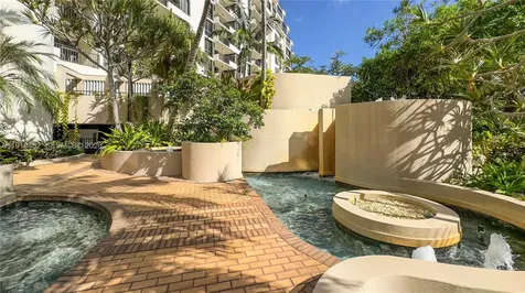 520 Brickell Key Drive Miami FL 33131