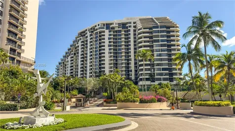 520 Brickell Key Drive Miami FL 33131
