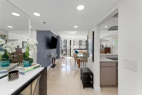 520 Brickell Key Drive Miami FL 33131