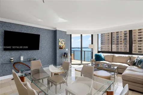 520 Brickell Key Drive Miami FL 33131