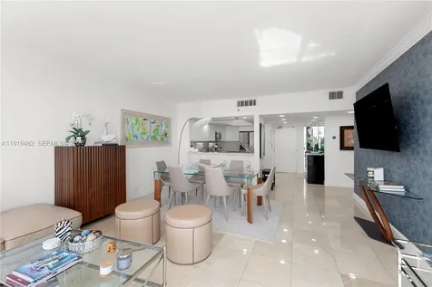 520 Brickell Key Drive Miami FL 33131