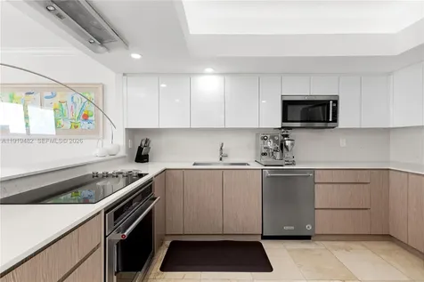 520 Brickell Key Drive Miami FL 33131