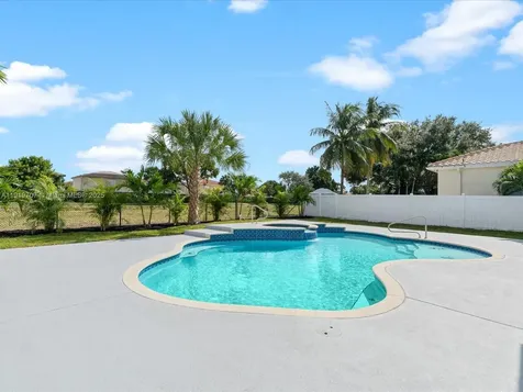 6758 Lake Nona Place Lake Worth FL 33463