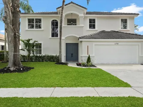 6758 Lake Nona Place Lake Worth FL 33463