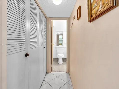 5102 NW 36th Street Lauderdale Lakes FL 33319