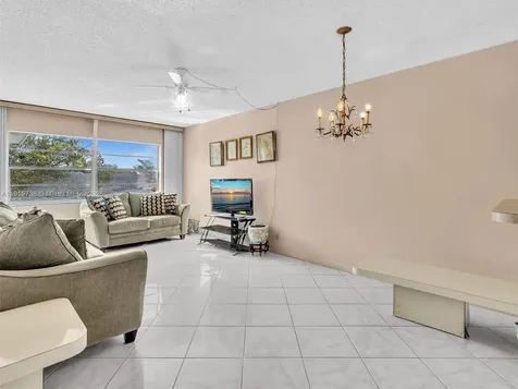 5102 NW 36th Street Lauderdale Lakes FL 33319