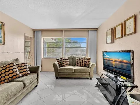 5102 NW 36th Street Lauderdale Lakes FL 33319