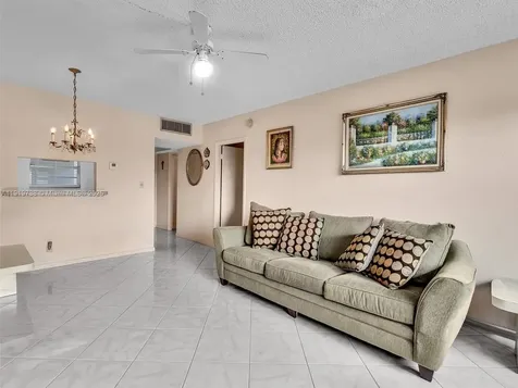 5102 NW 36th Street Lauderdale Lakes FL 33319