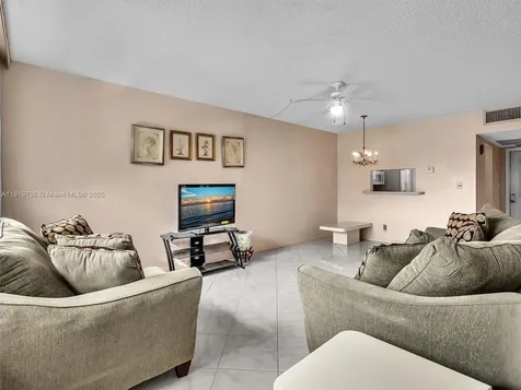 5102 NW 36th Street Lauderdale Lakes FL 33319