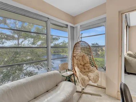 5102 NW 36th Street Lauderdale Lakes FL 33319