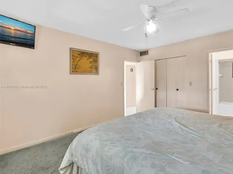 5102 NW 36th Street Lauderdale Lakes FL 33319