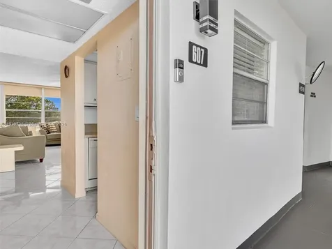5102 NW 36th Street Lauderdale Lakes FL 33319
