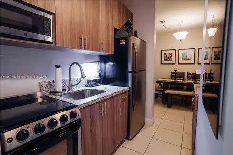 7901 SW 64th Avenue South Miami FL 33143