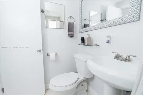7901 SW 64th Avenue South Miami FL 33143