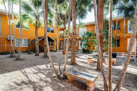 7901 SW 64th Avenue South Miami FL 33143
