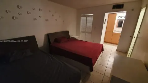 17021 N Bay Road Sunny Isles Beach FL 33160