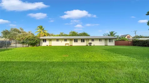 592 NE 150th Street Miami FL 33161