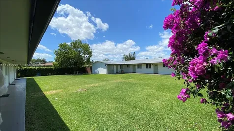 592 NE 150th Street Miami FL 33161