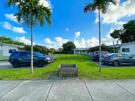 592 NE 150th Street Miami FL 33161