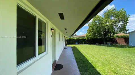 592 NE 150th Street Miami FL 33161