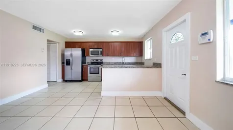 592 NE 150th Street Miami FL 33161
