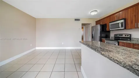 592 NE 150th Street Miami FL 33161