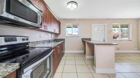 592 NE 150th Street Miami FL 33161
