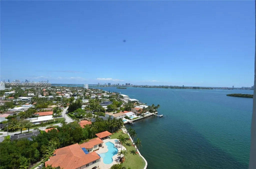 1800 NE 114th Street Miami FL 33181