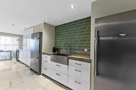 1800 NE 114th Street Miami FL 33181