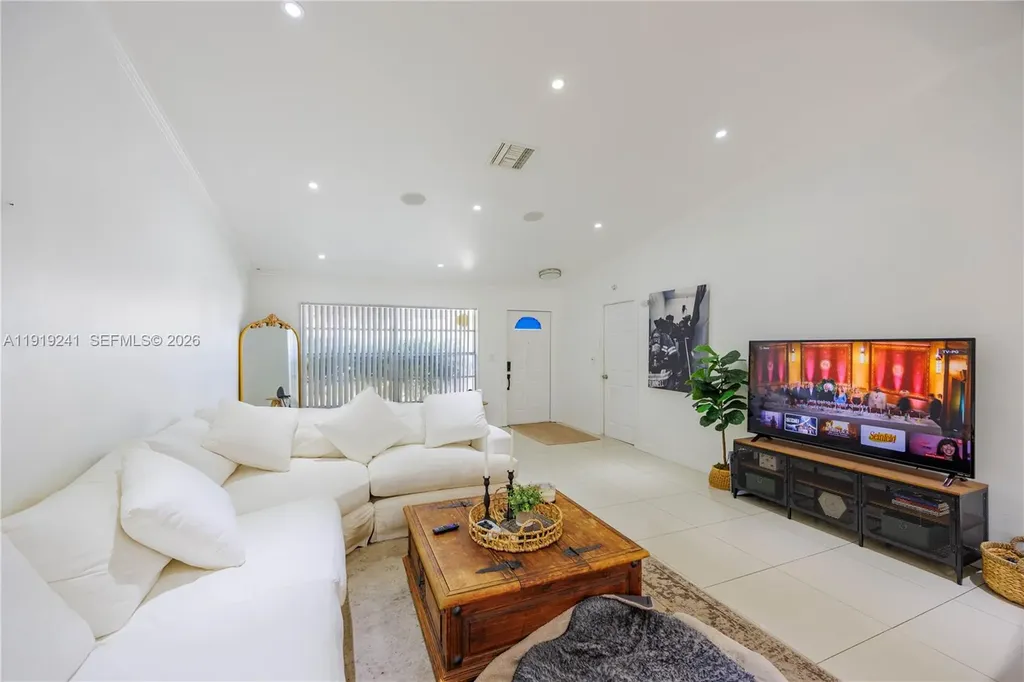 2713 NW 123rd Avenue Coral Springs FL 33065