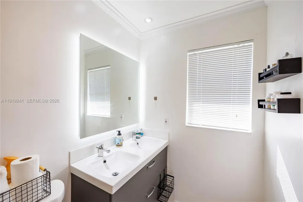 2713 NW 123rd Avenue Coral Springs FL 33065