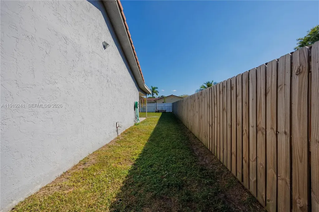 2713 NW 123rd Avenue Coral Springs FL 33065