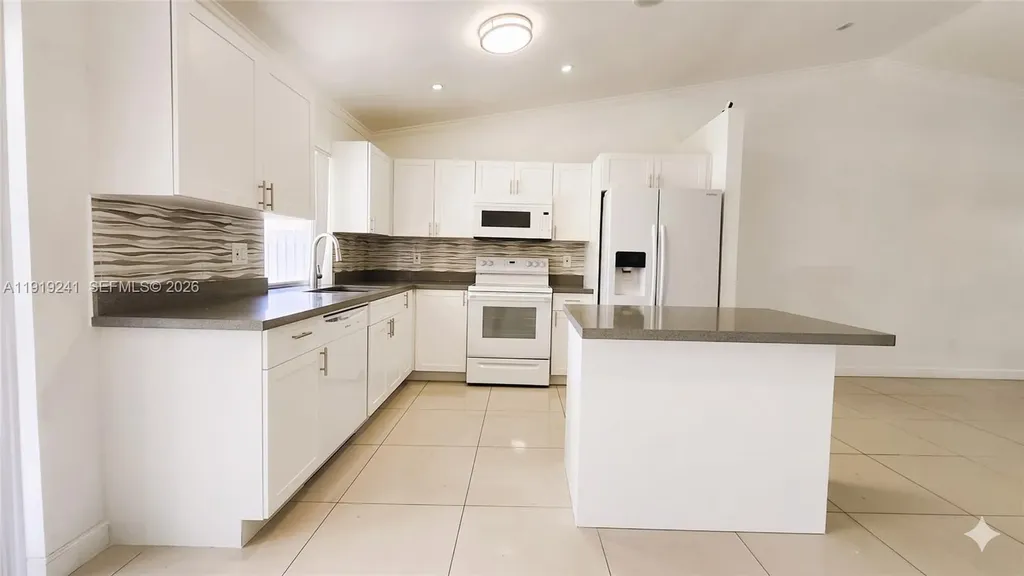 2713 NW 123rd Avenue Coral Springs FL 33065