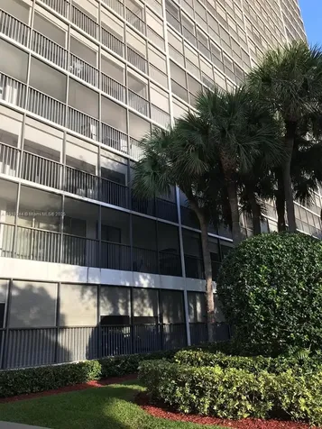3701 N Country Club Drive Aventura FL 33180